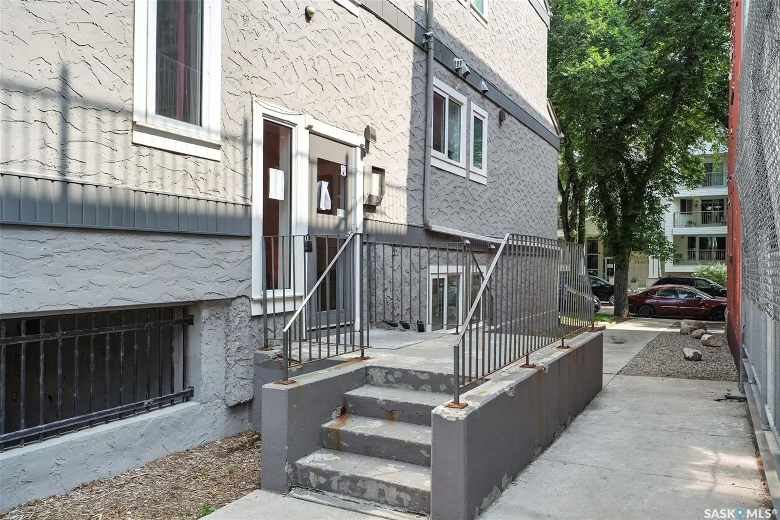 431 4th AVENUE N, #103