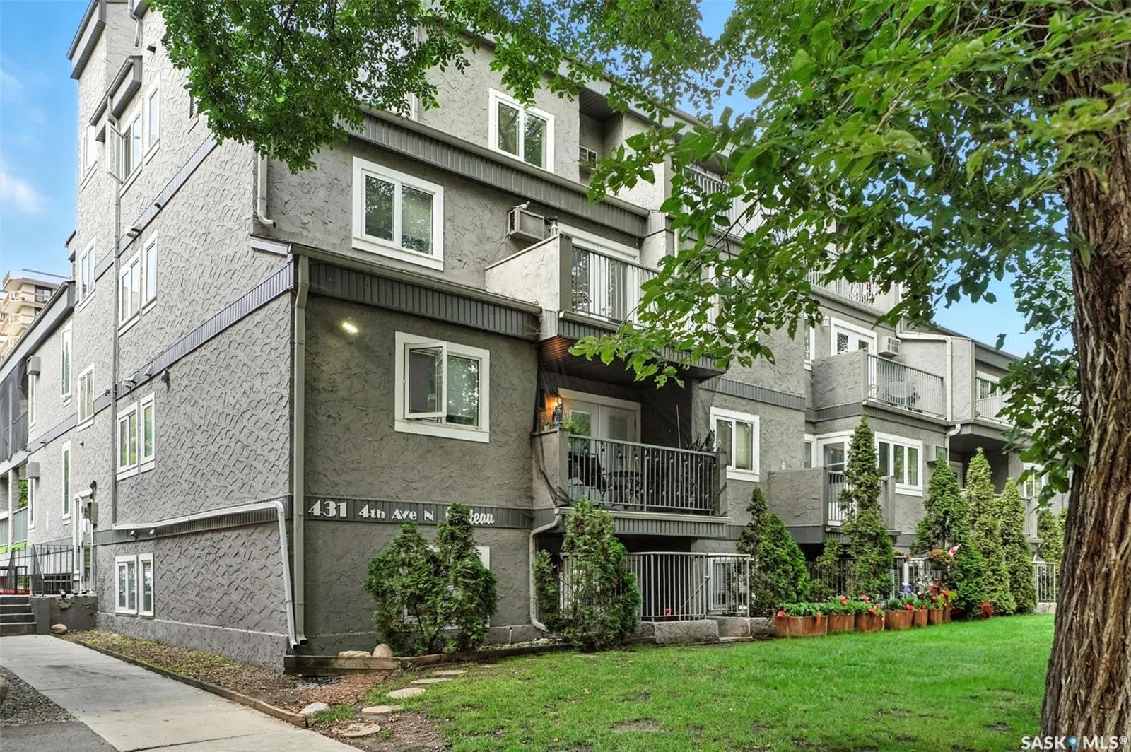 431 4th AVENUE N, #103