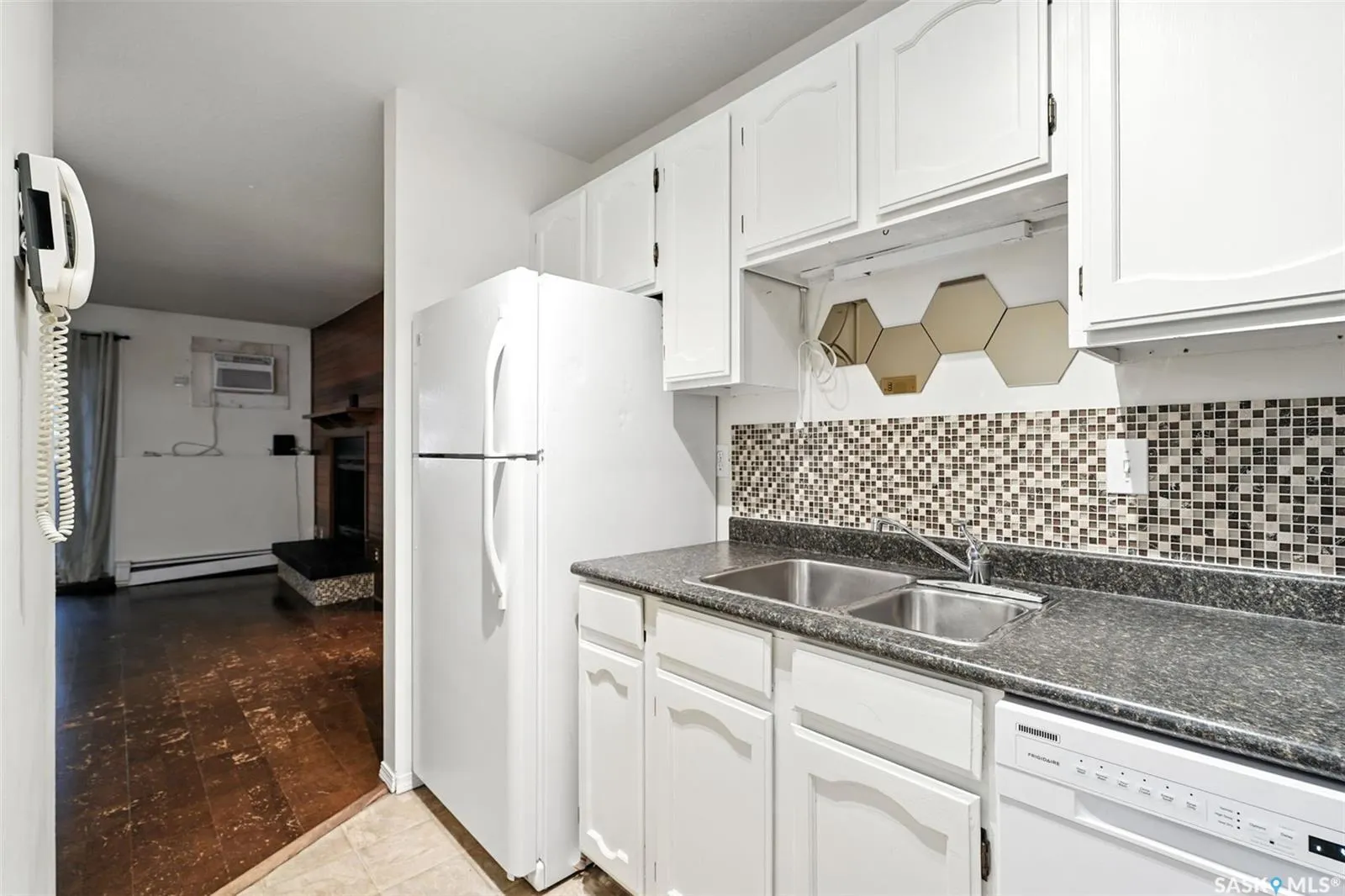 431 4th AVENUE N, #103