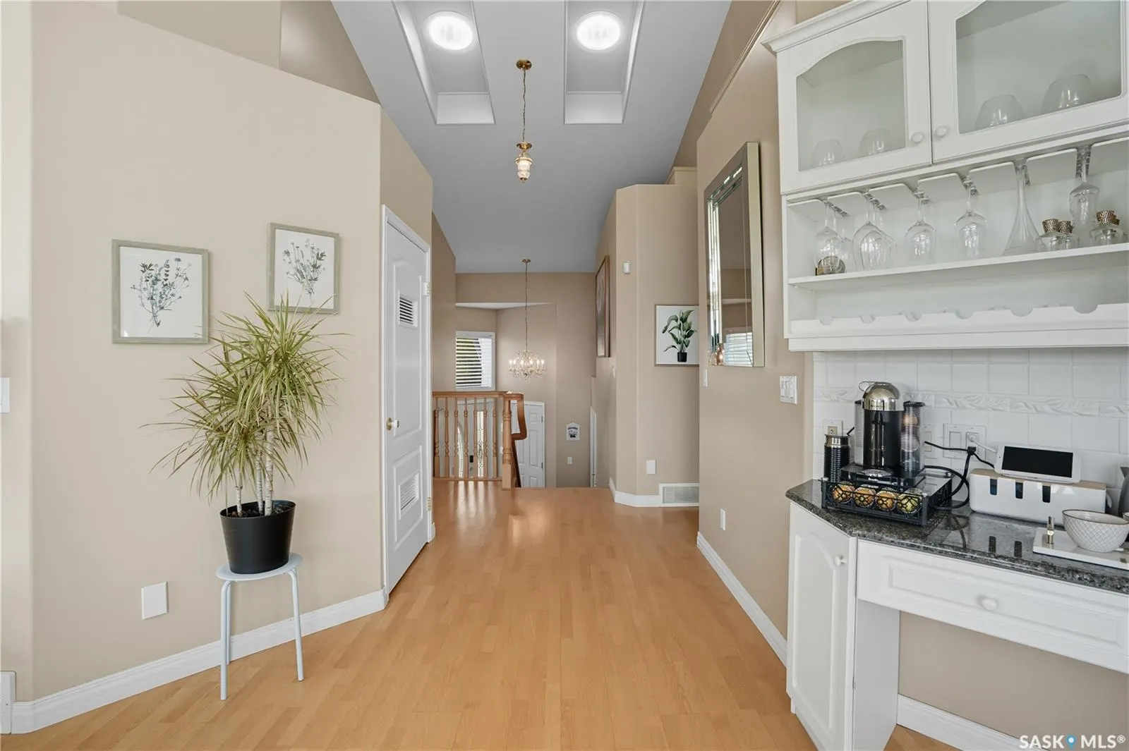 422 Le May CRESCENT