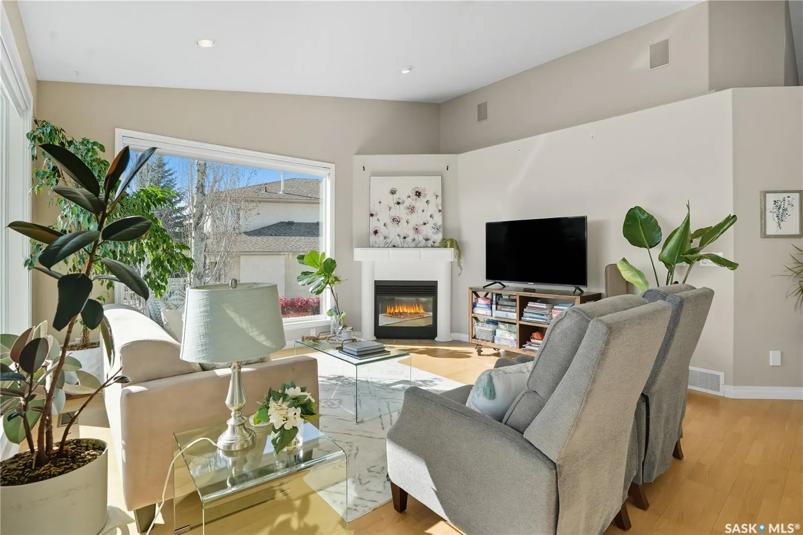 422 Le May CRESCENT