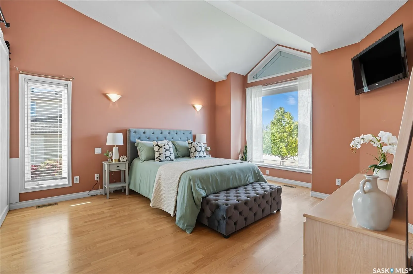 422 Le May CRESCENT