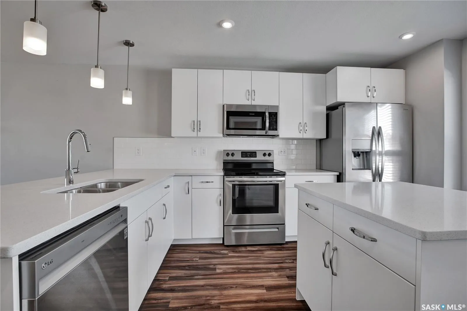 4166 Brighton CIRCLE