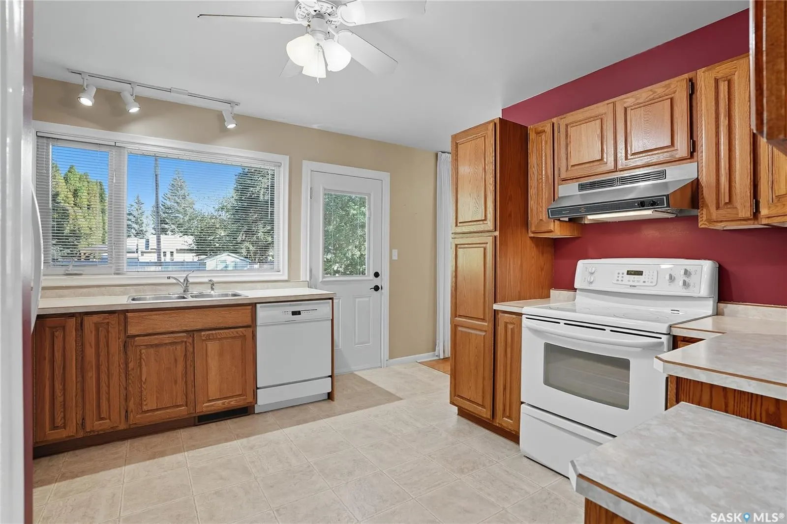 515 GARRISON CRESCENT