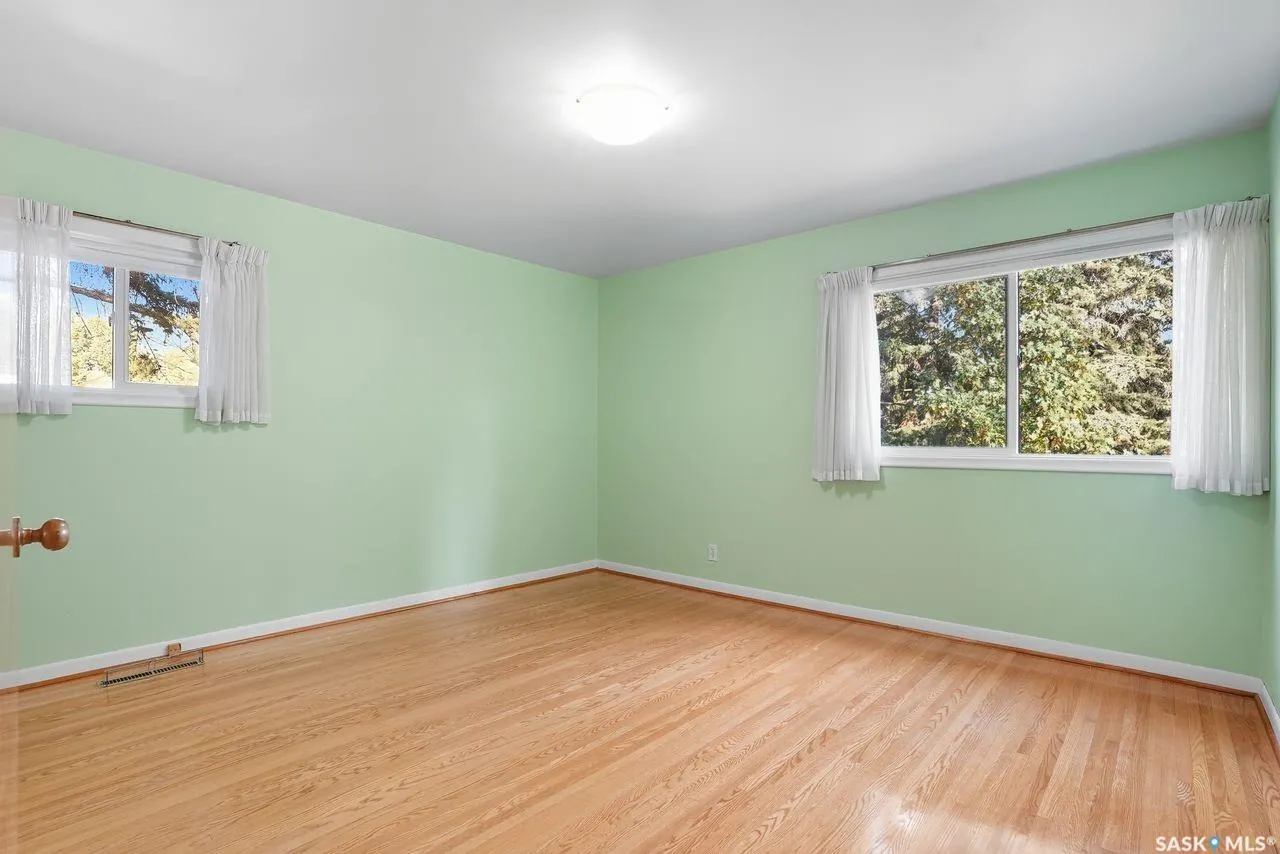 515 GARRISON CRESCENT