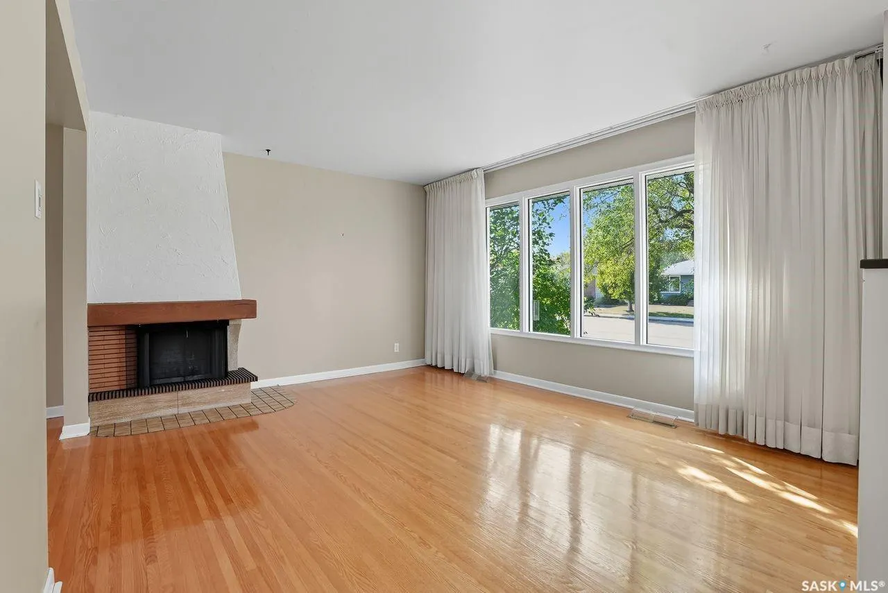515 GARRISON CRESCENT