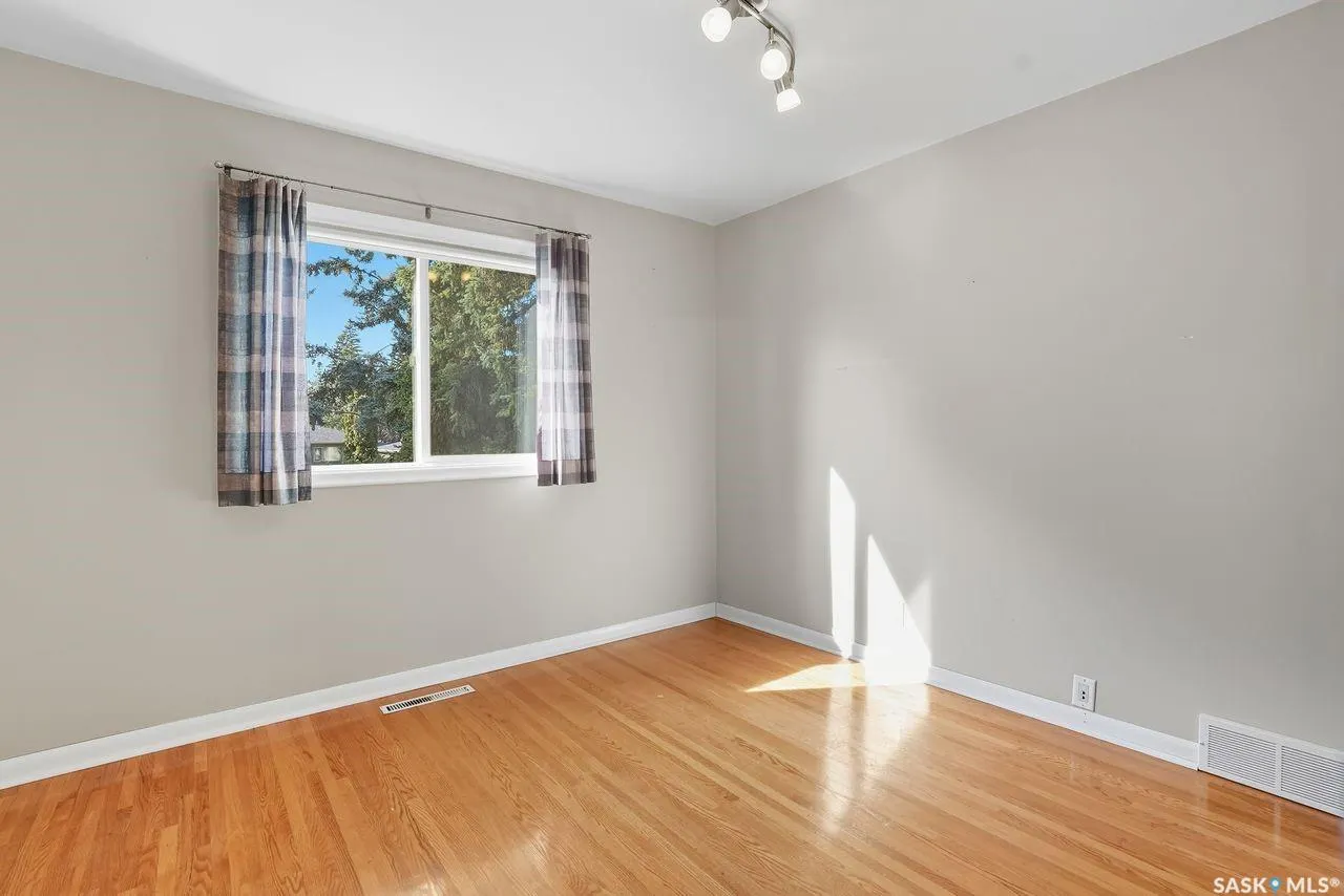 515 GARRISON CRESCENT