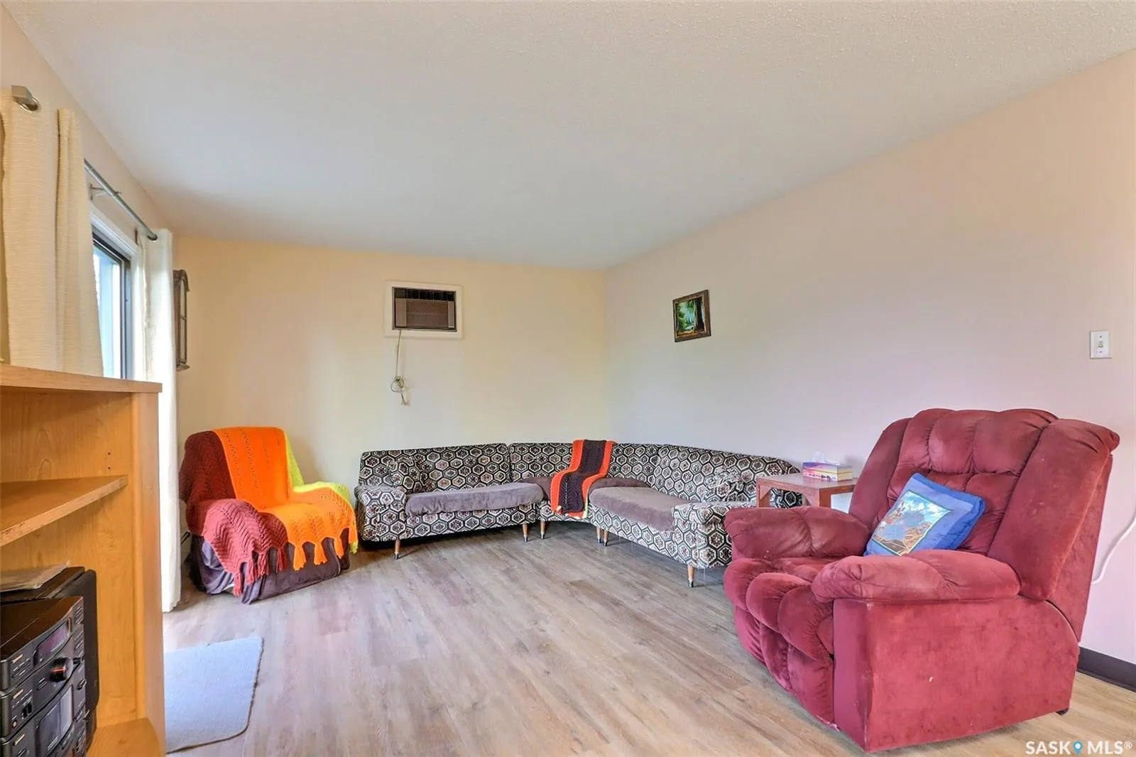 54 19th STREET E, #102