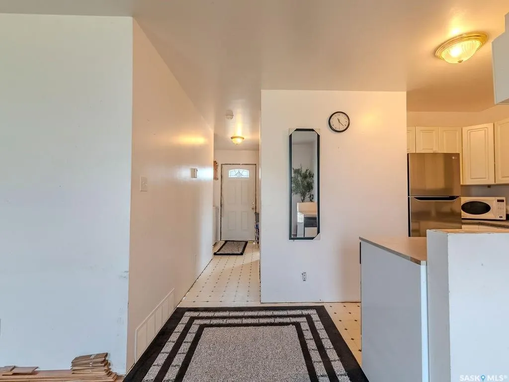 90 2nd STREET