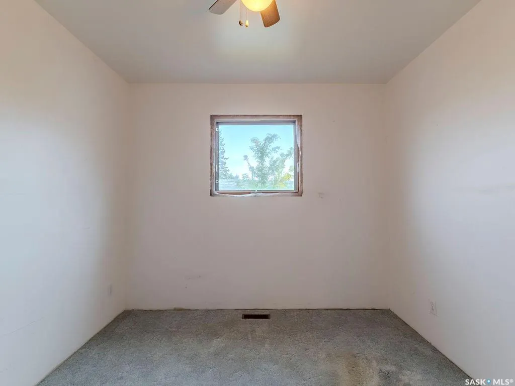 90 2nd STREET