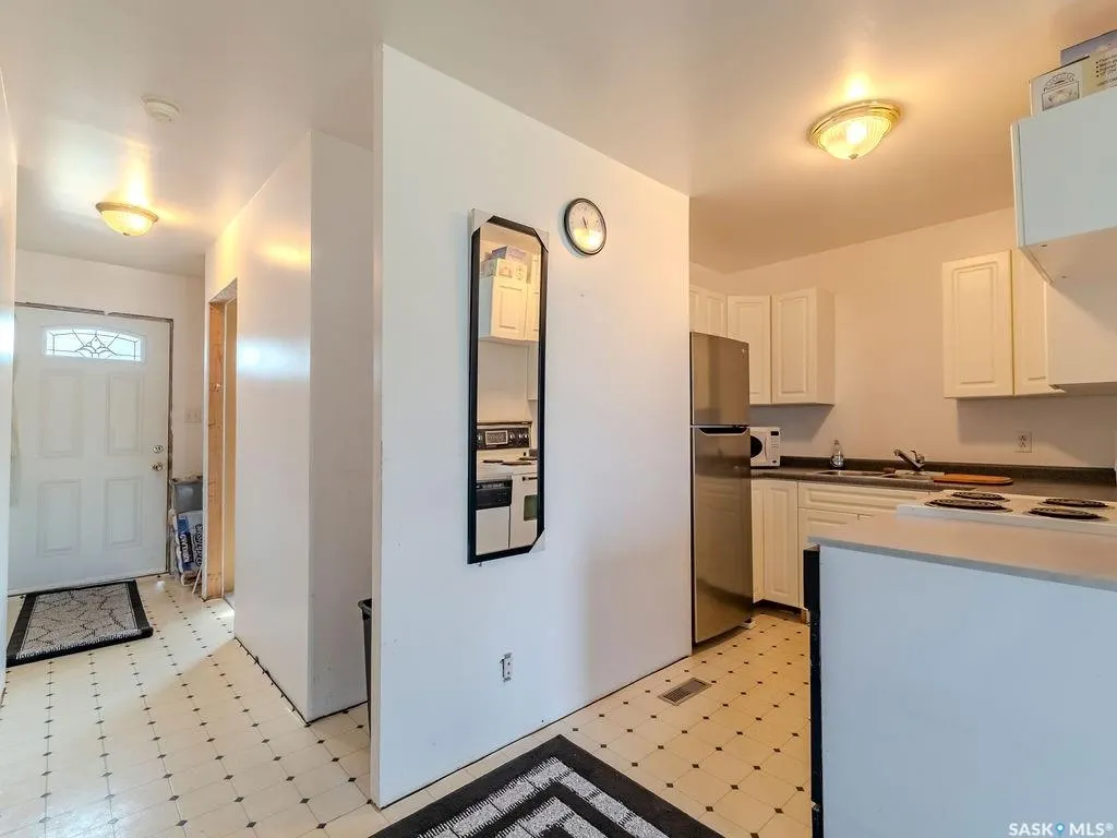 90 2nd STREET