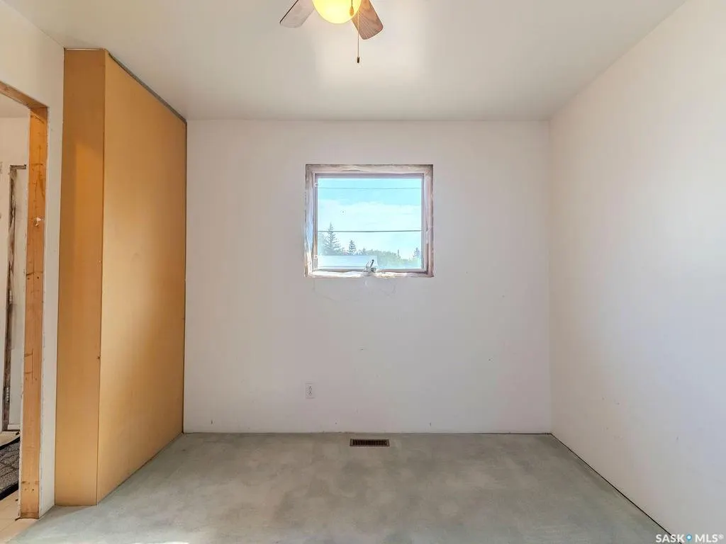 90 2nd STREET