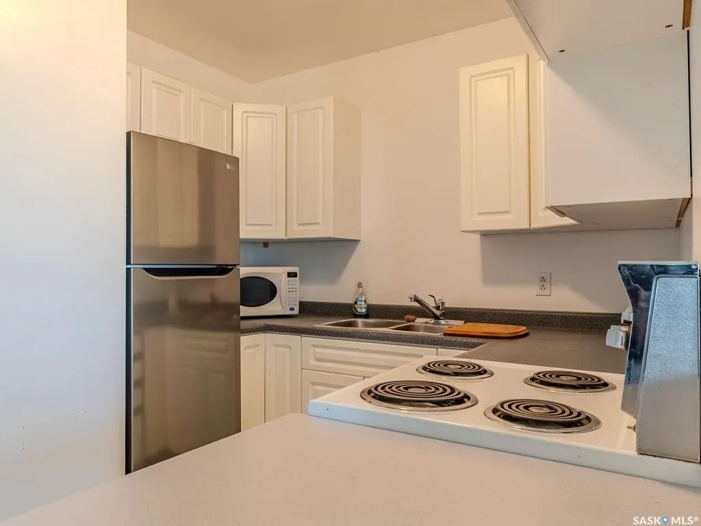 90 2nd STREET
