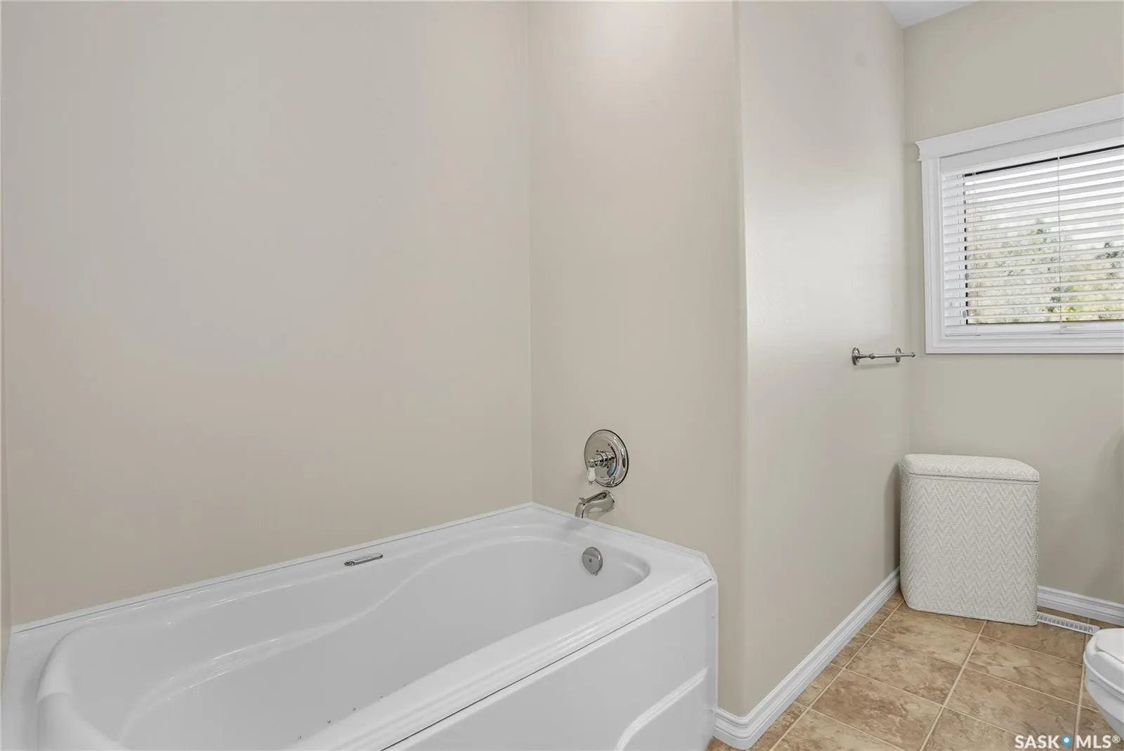 119 Aspen CRESCENT