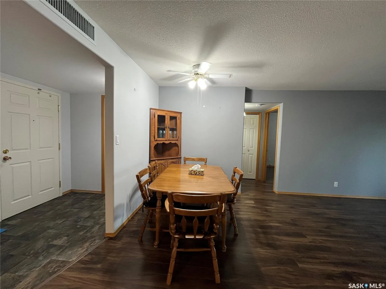 230 Lister Kaye CRESCENT, #206