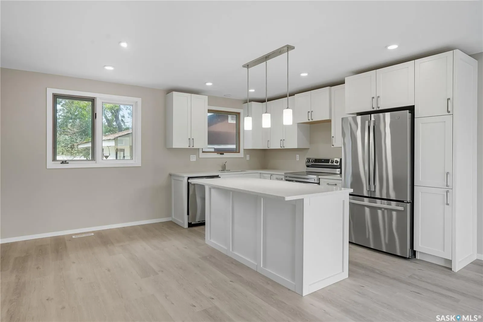 42 Aitken CRESCENT