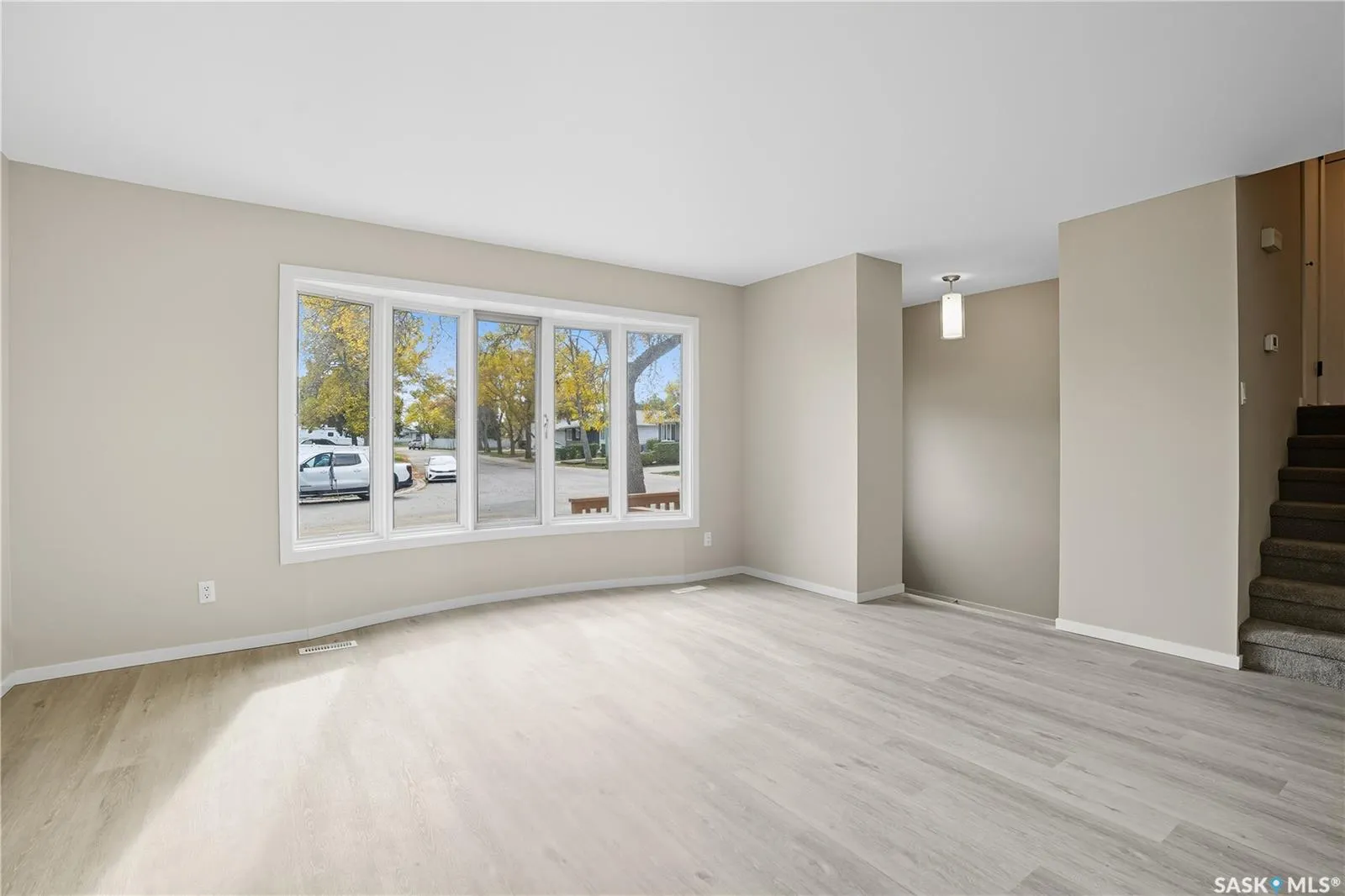 42 Aitken CRESCENT