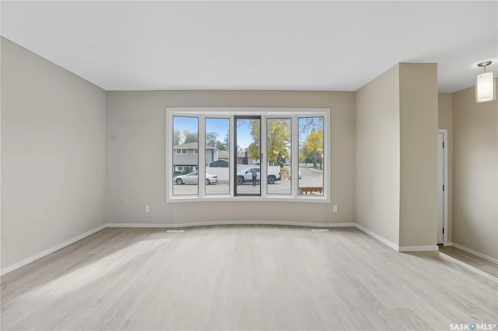 42 Aitken CRESCENT