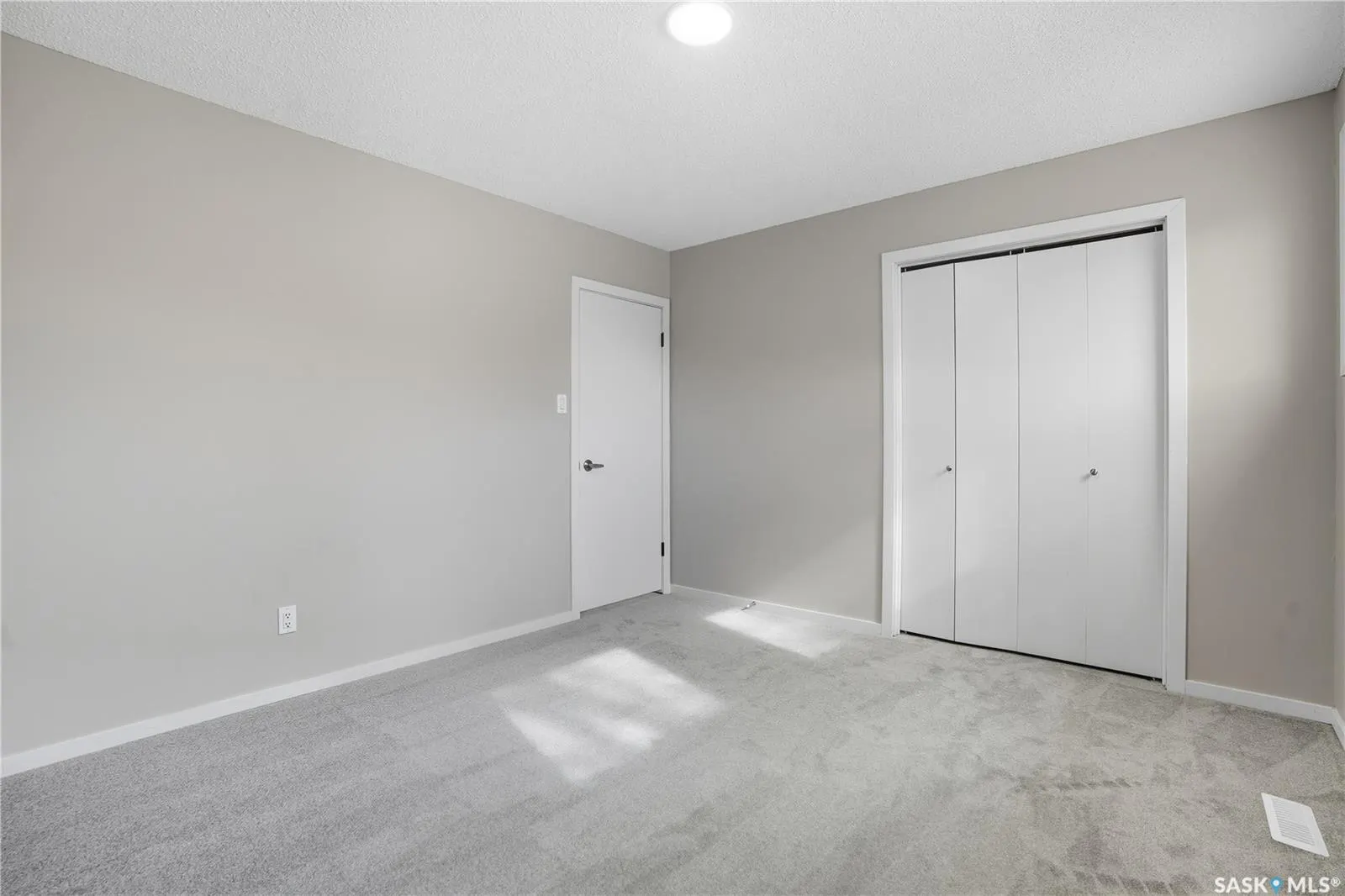 42 Aitken CRESCENT