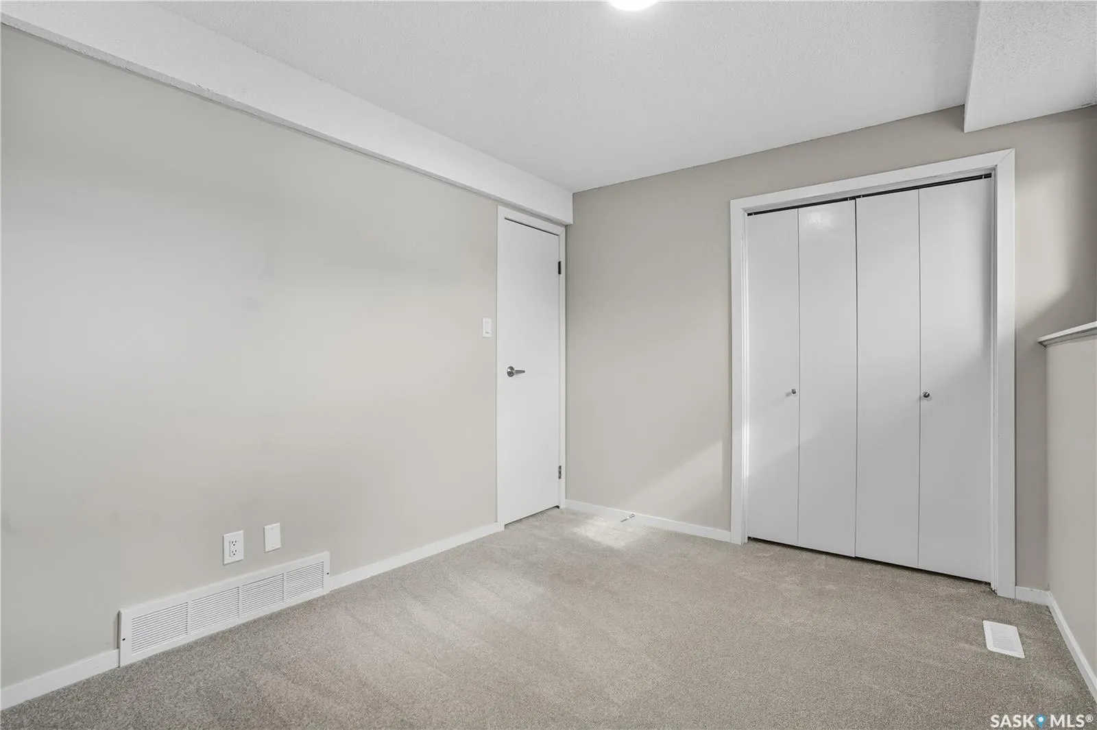 42 Aitken CRESCENT