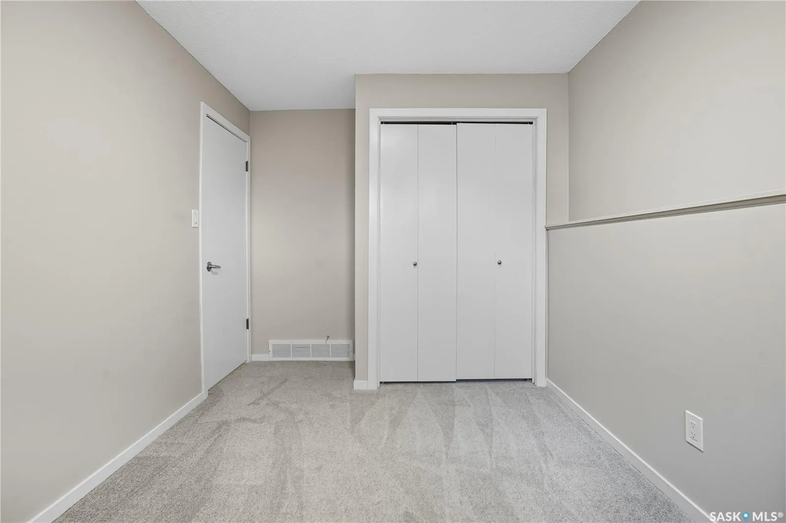 42 Aitken CRESCENT
