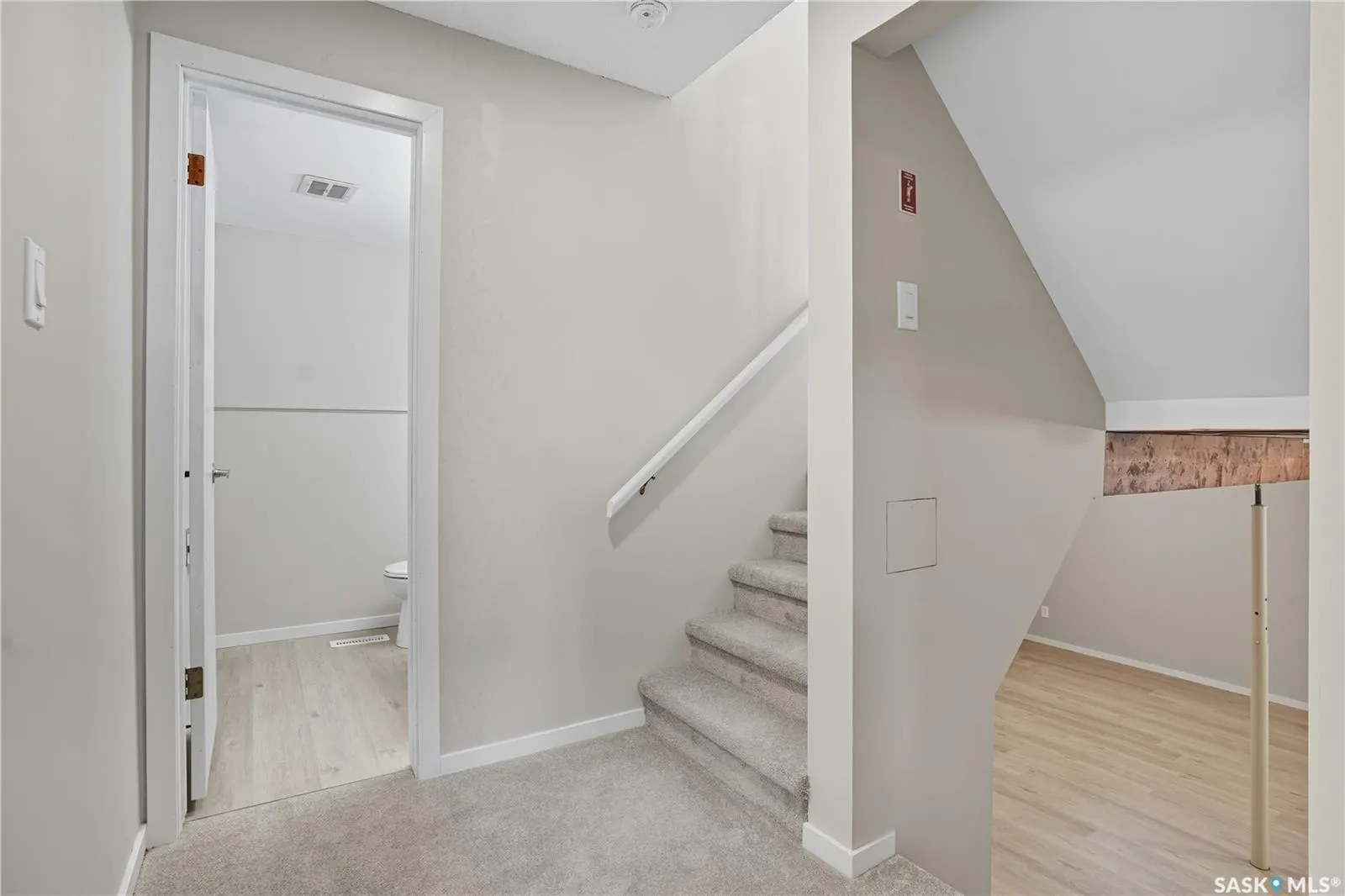 42 Aitken CRESCENT