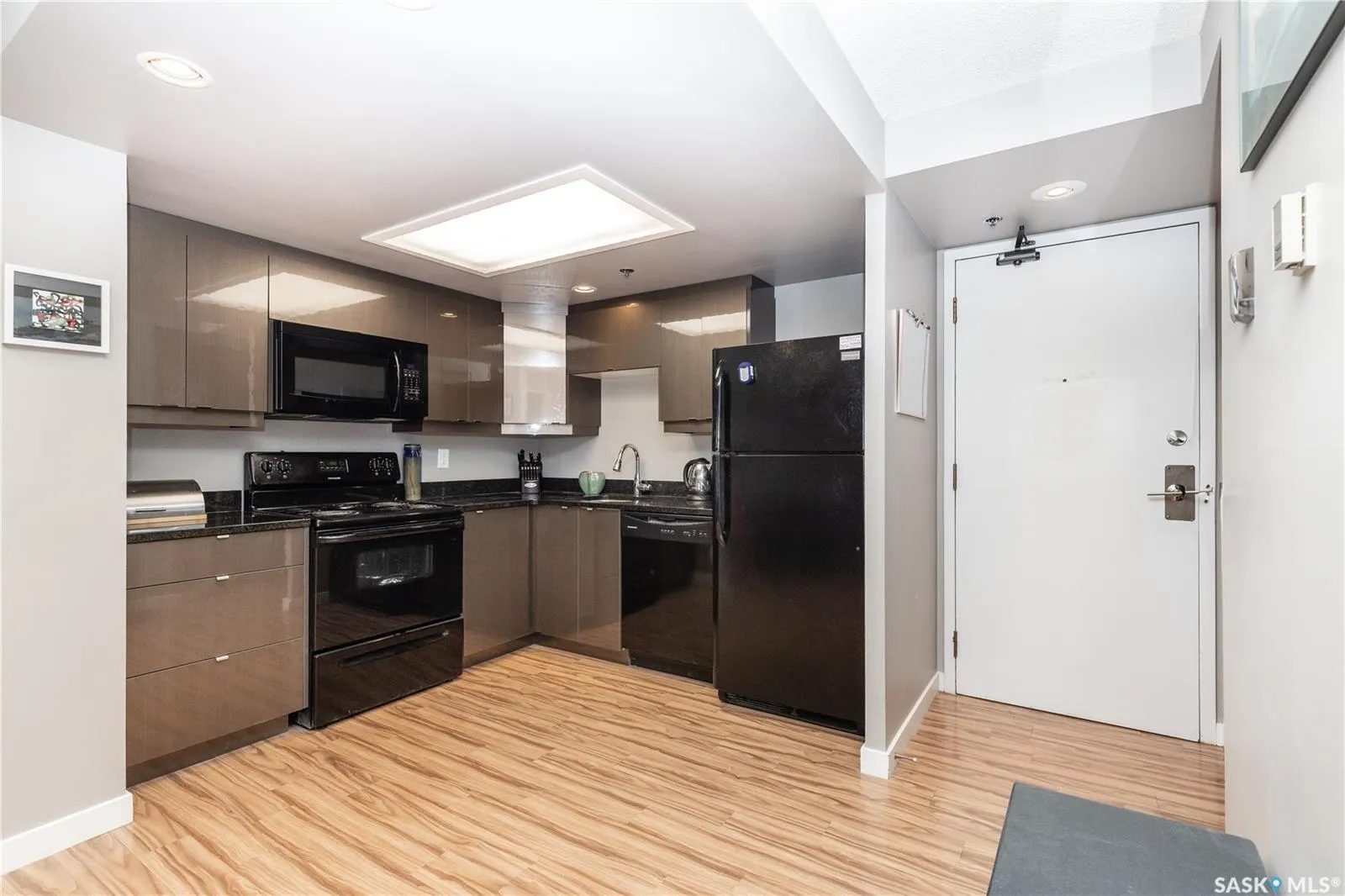 311 6th AVENUE N, #801