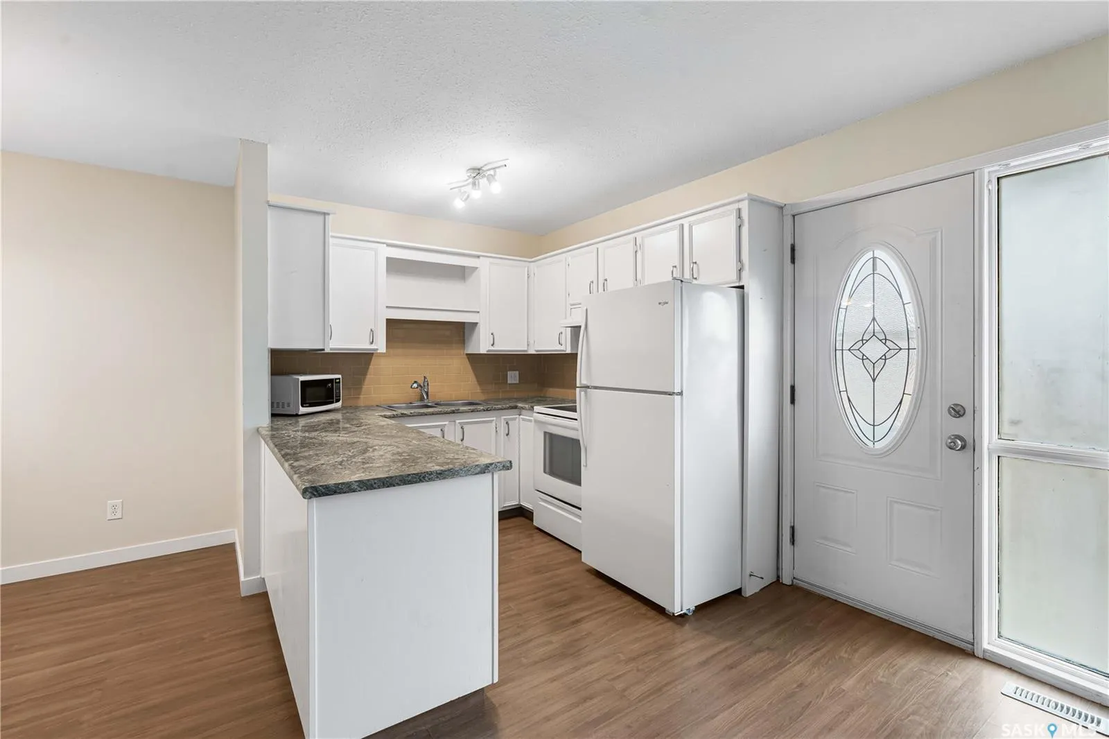 213 Main STREET, #102d