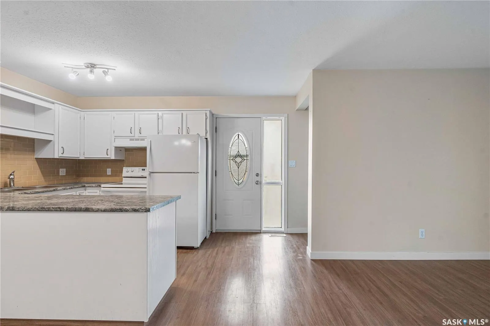 213 Main STREET, #102d