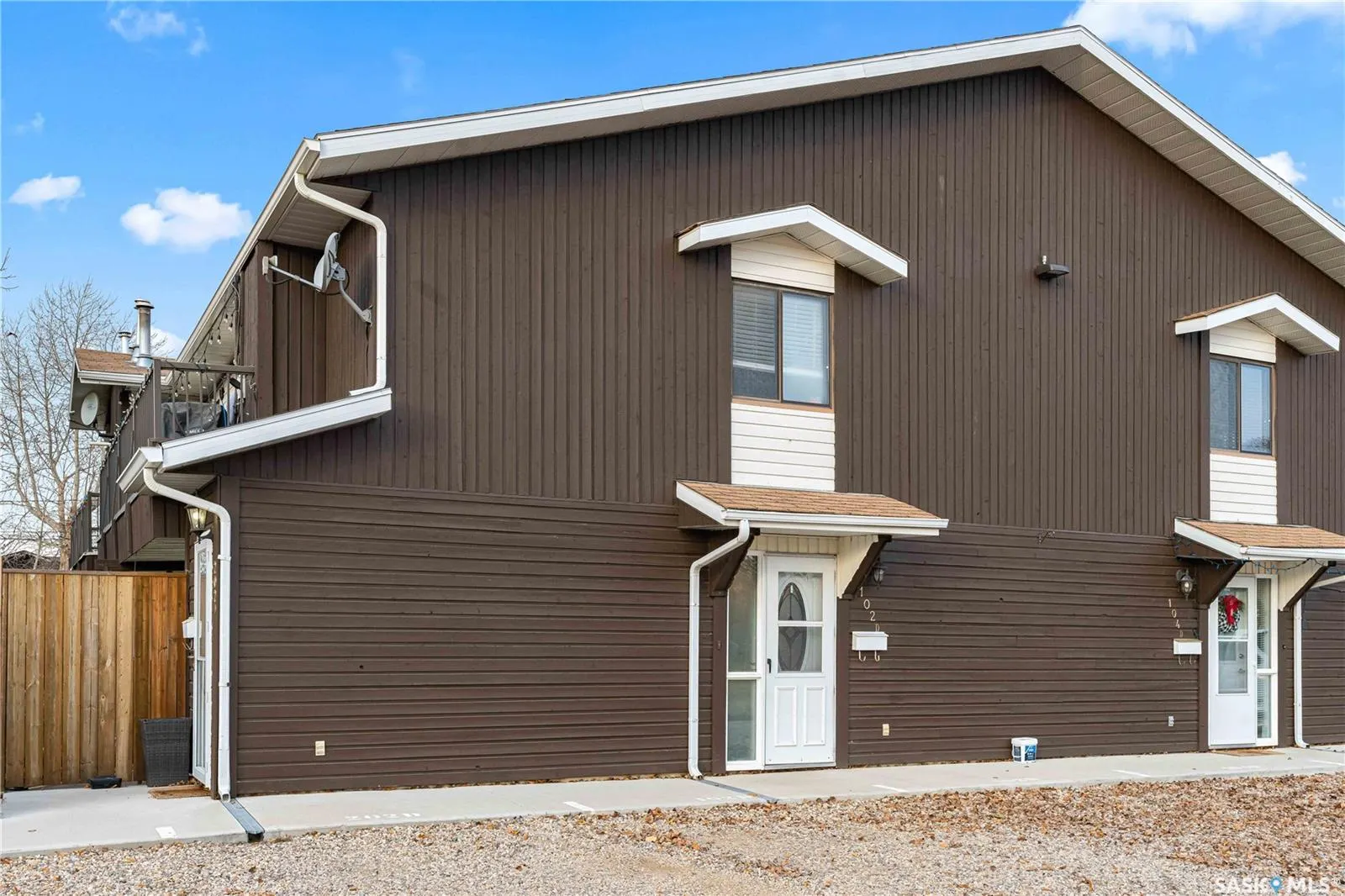 213 Main STREET, #102d