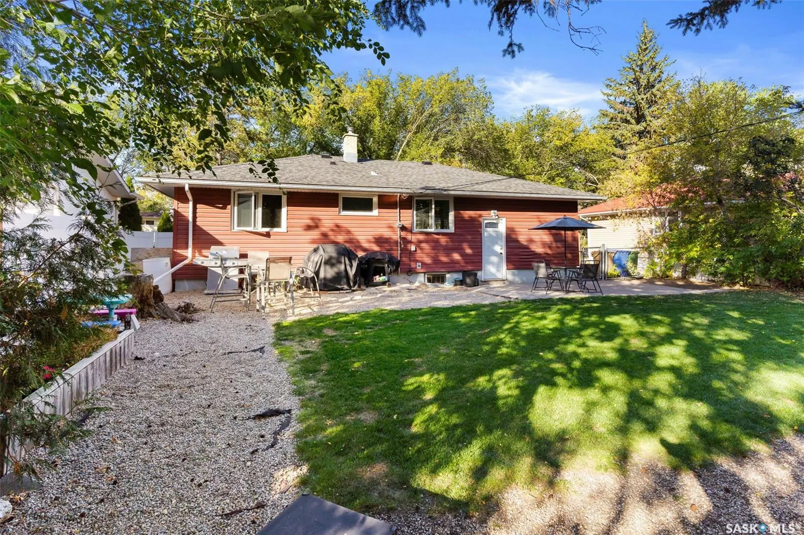 1809 Dufferin ROAD