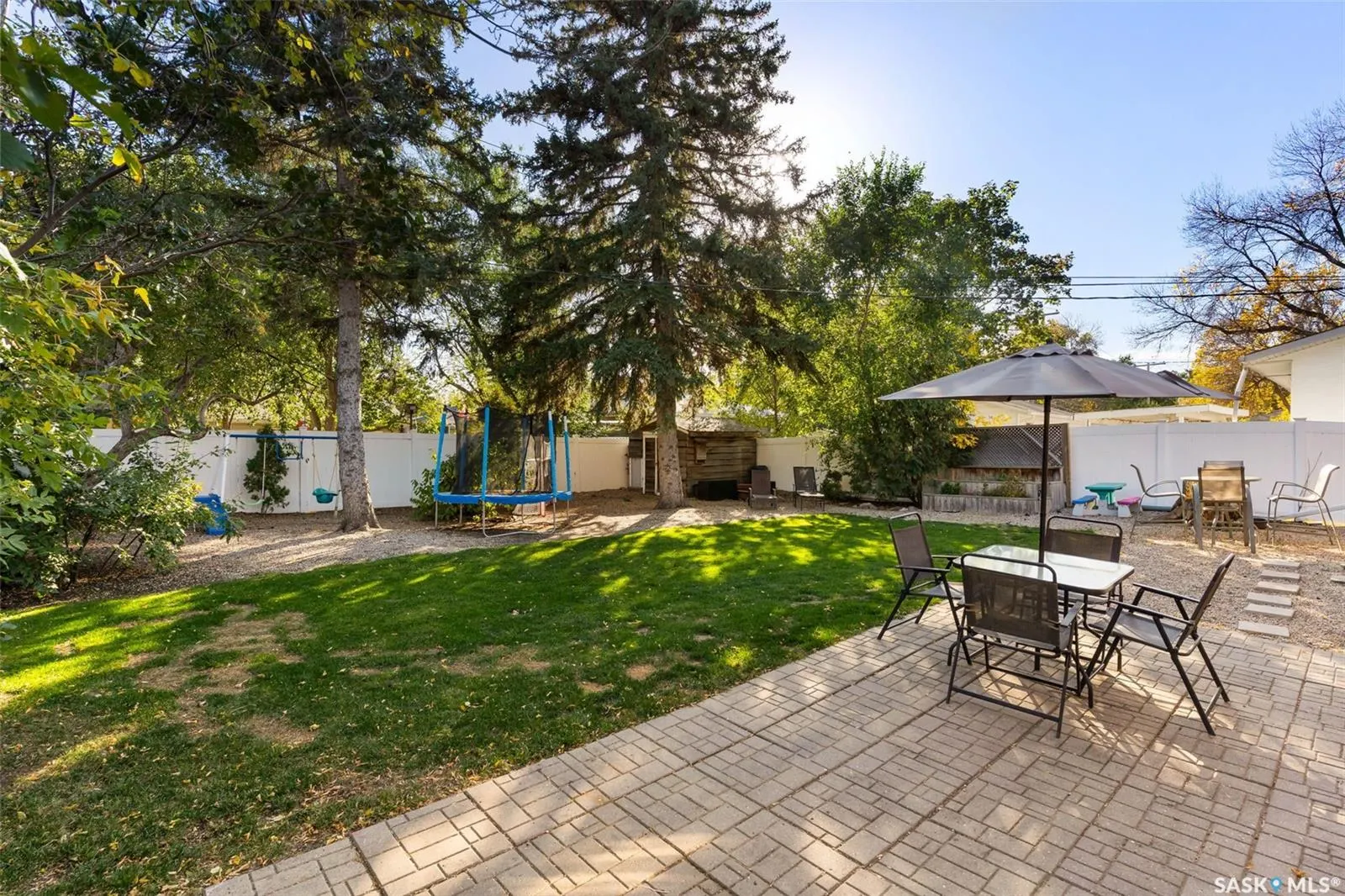 1809 Dufferin ROAD