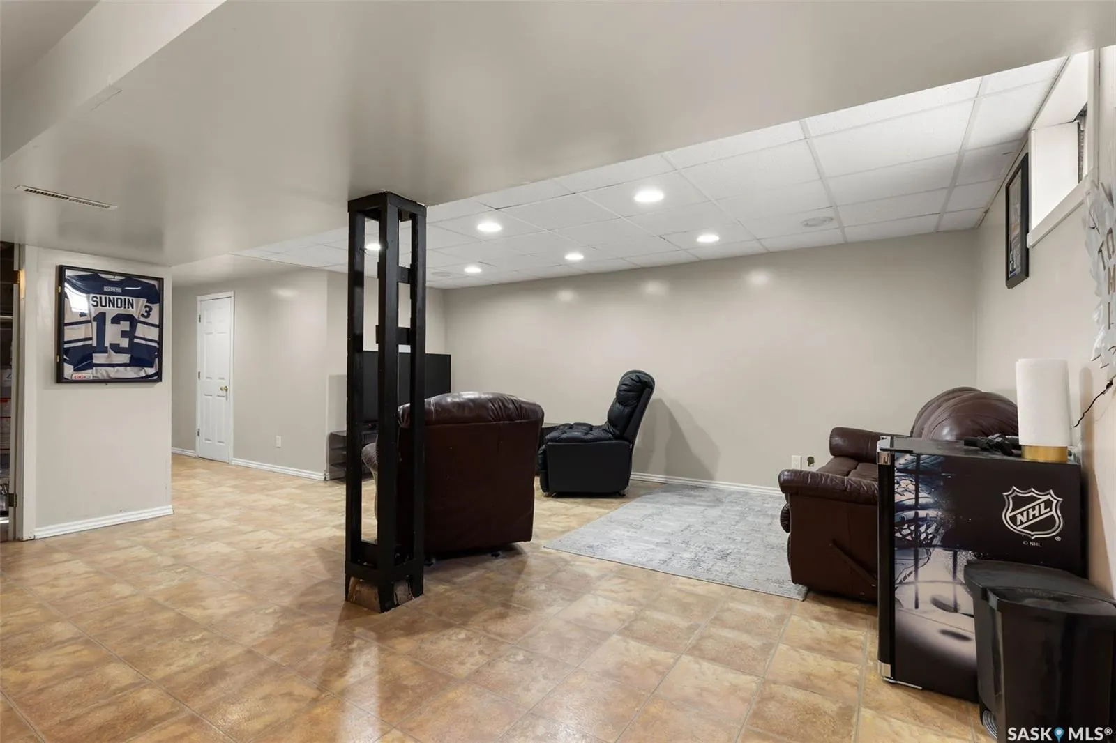 1809 Dufferin ROAD