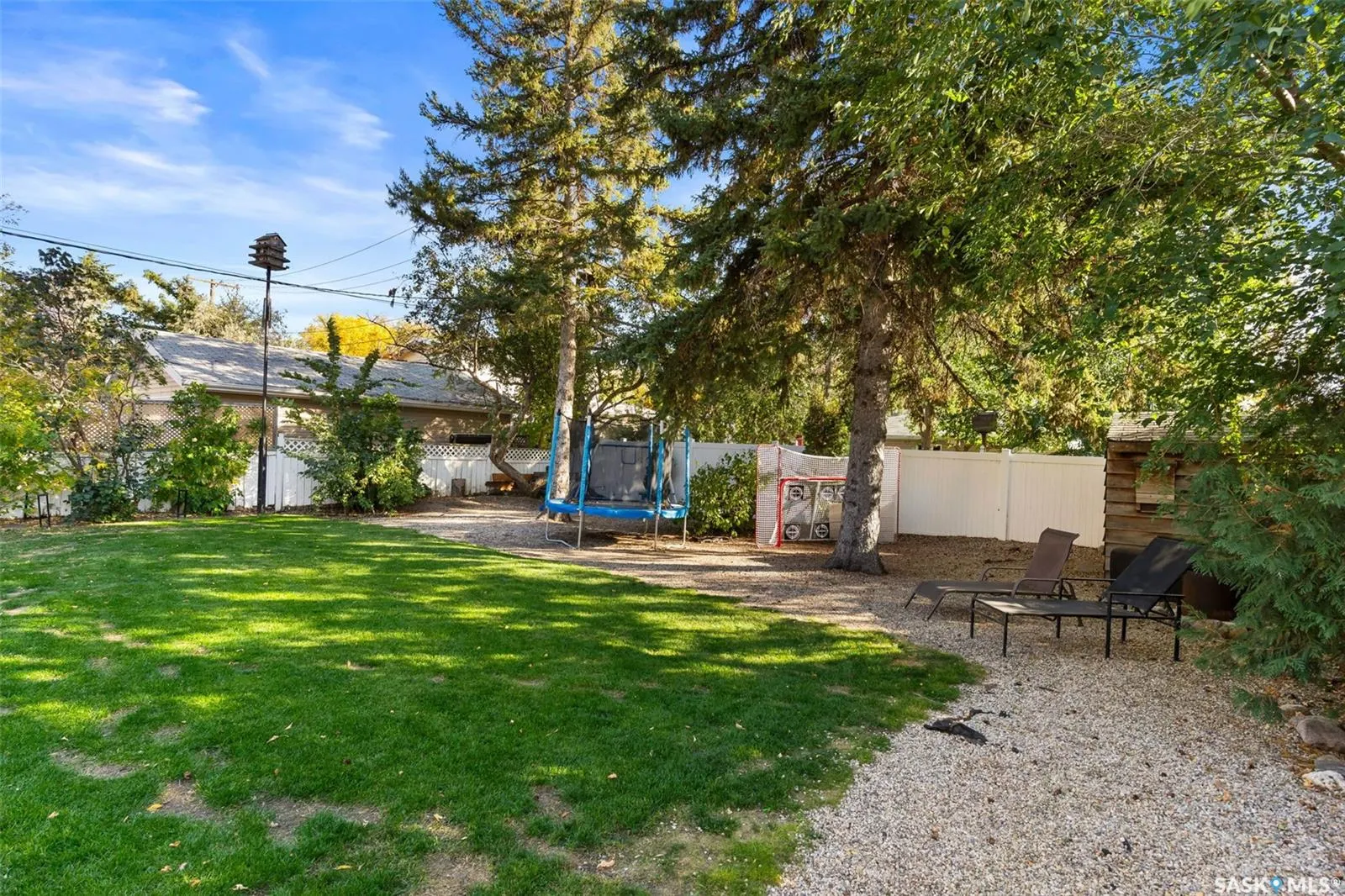 1809 Dufferin ROAD