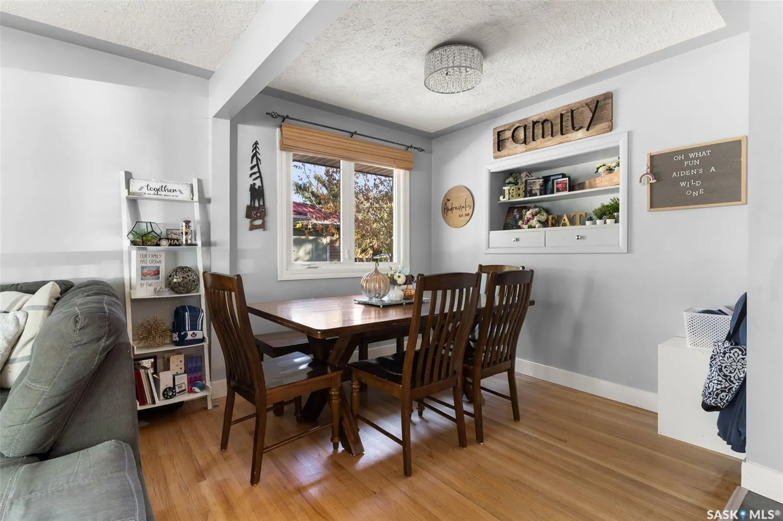 1809 Dufferin ROAD
