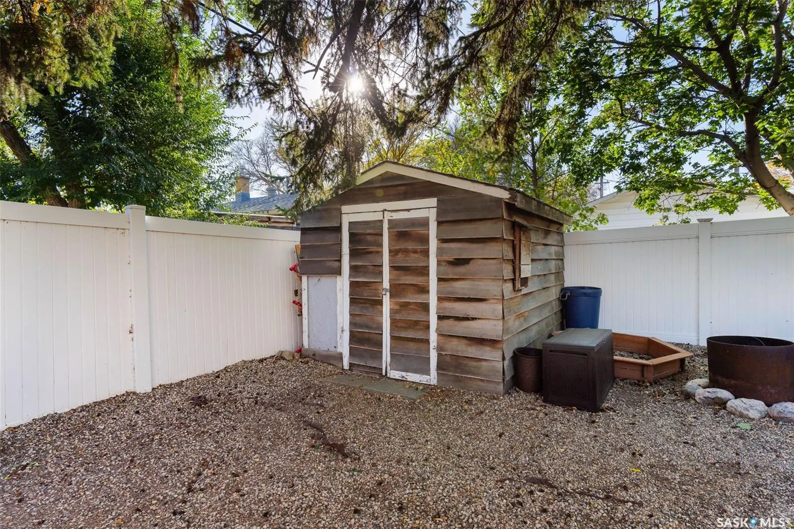 1809 Dufferin ROAD