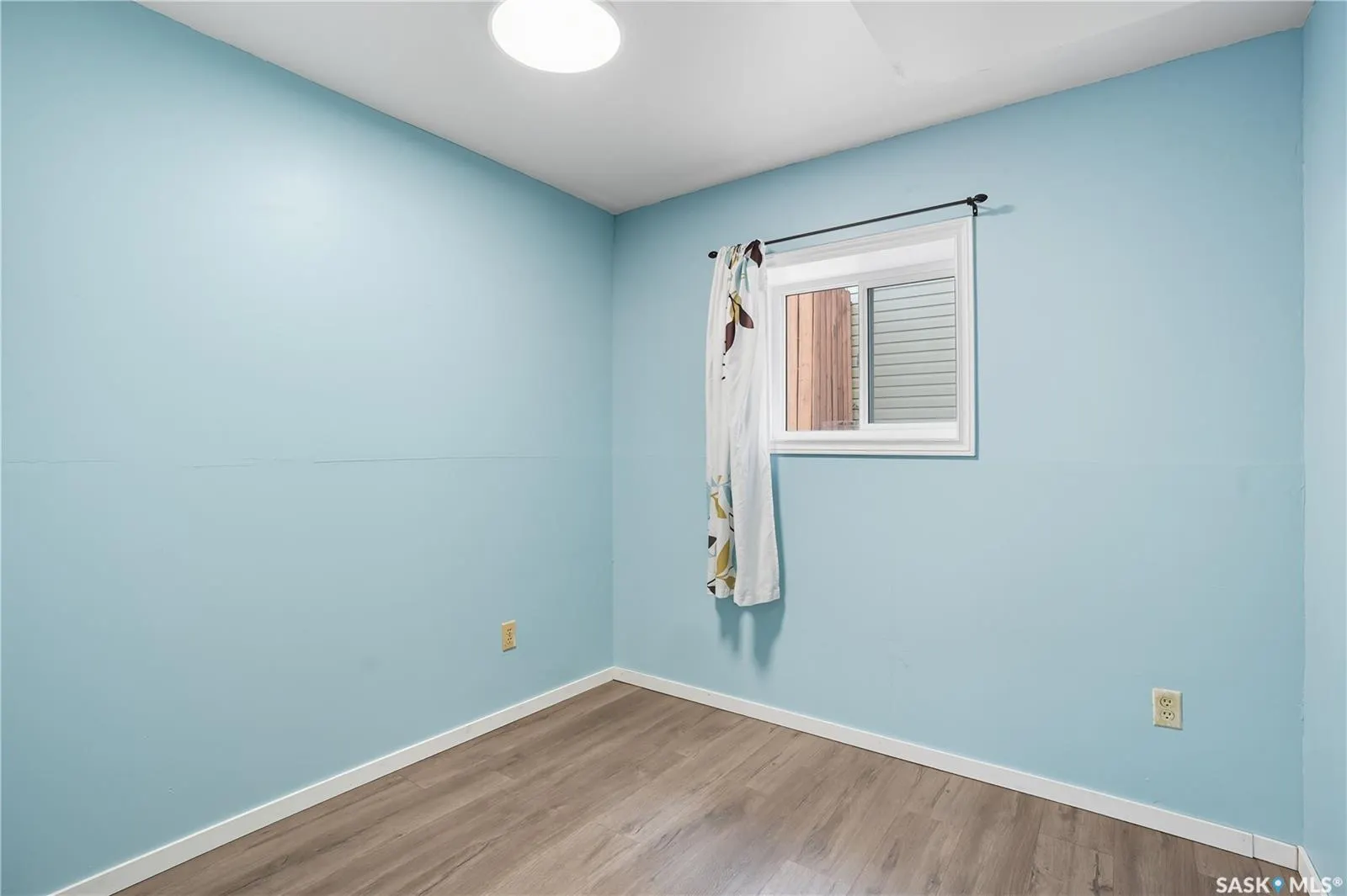 1215 Acadia DRIVE