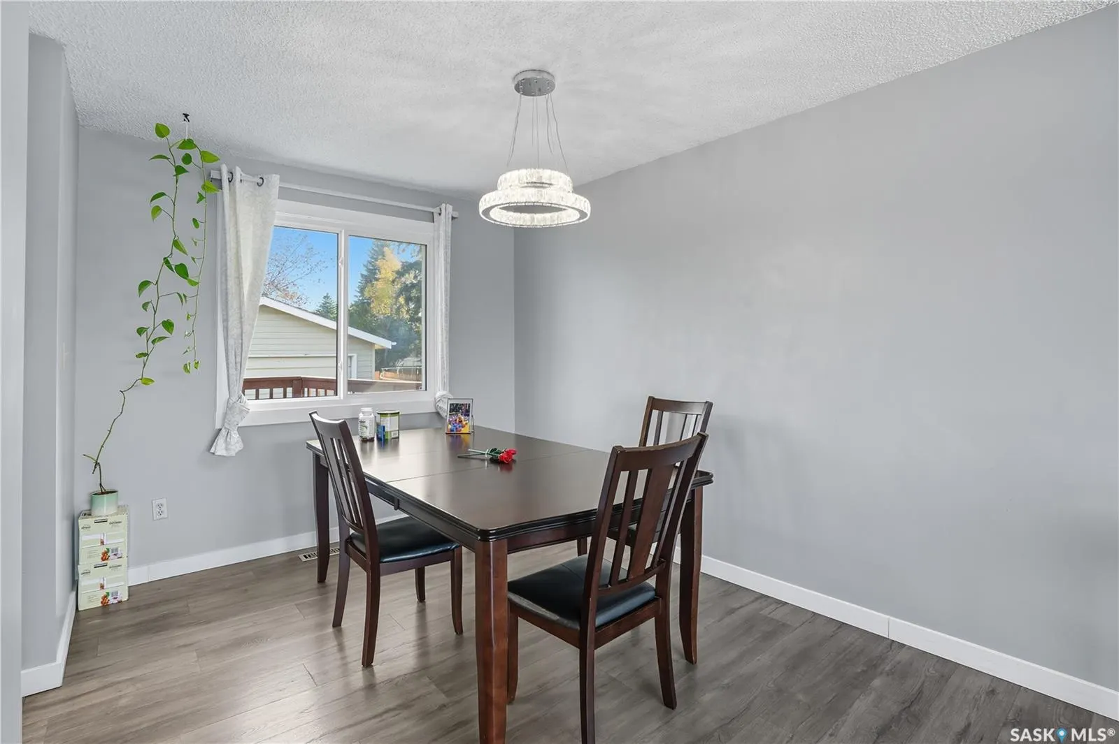 1215 Acadia DRIVE