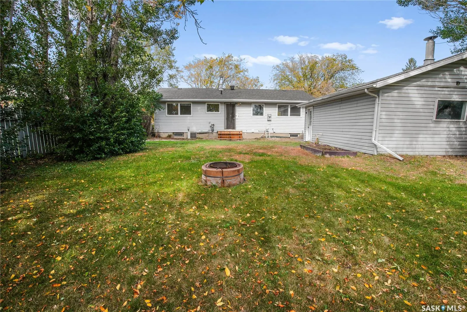 263 Logan CRESCENT