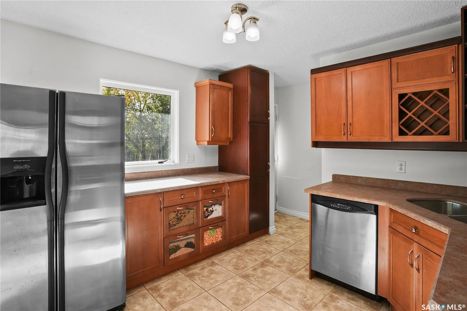 263 Logan CRESCENT
