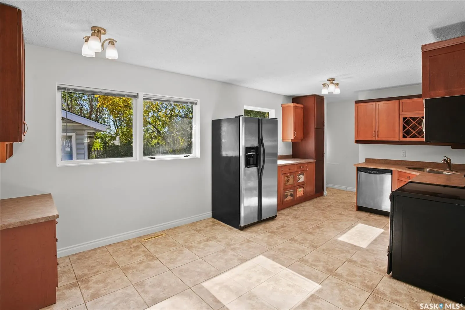 263 Logan CRESCENT