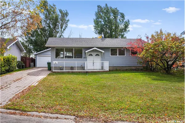 263 Logan CRESCENT
