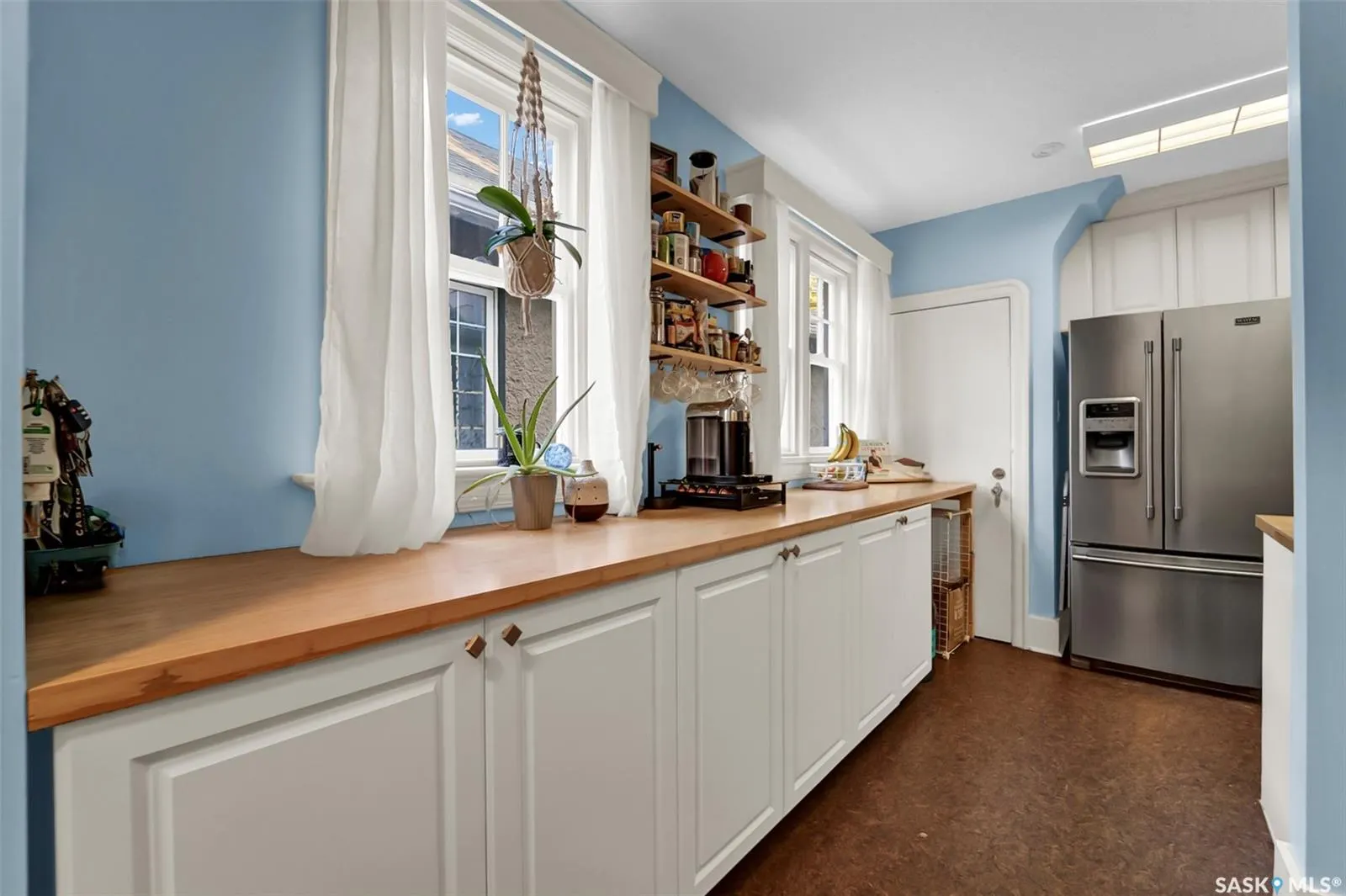 330 8th STREET