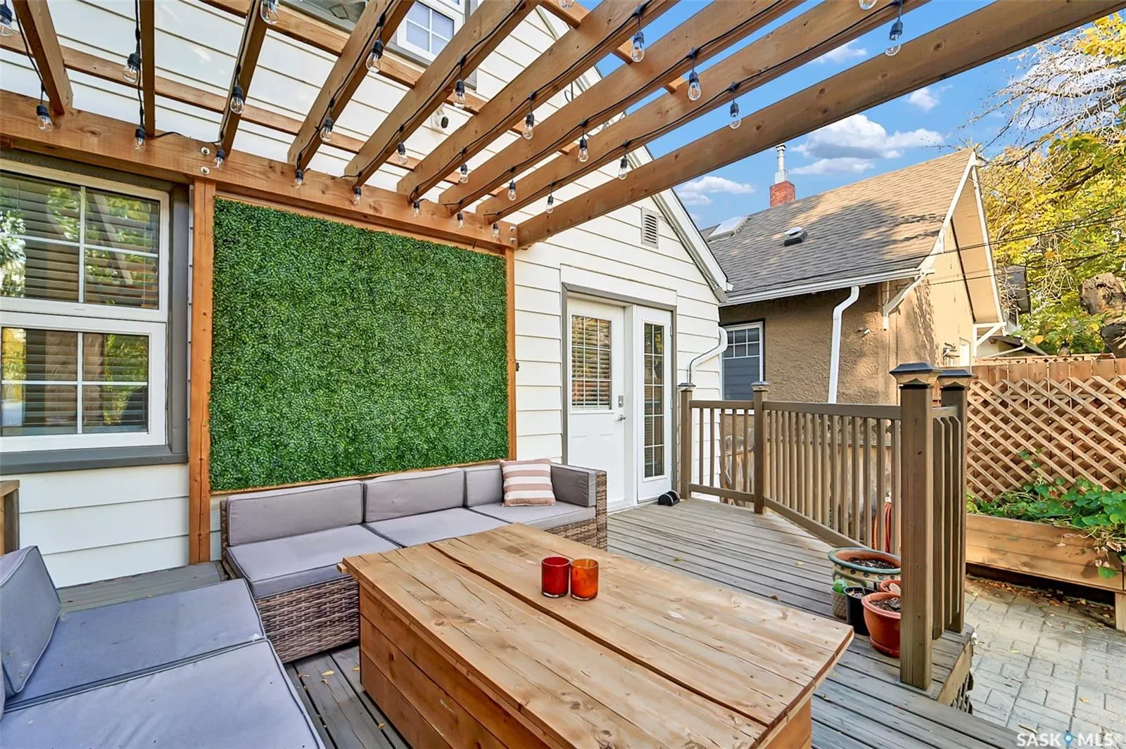 330 8th STREET