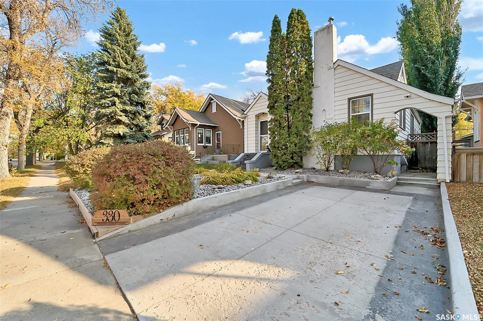330 8th STREET