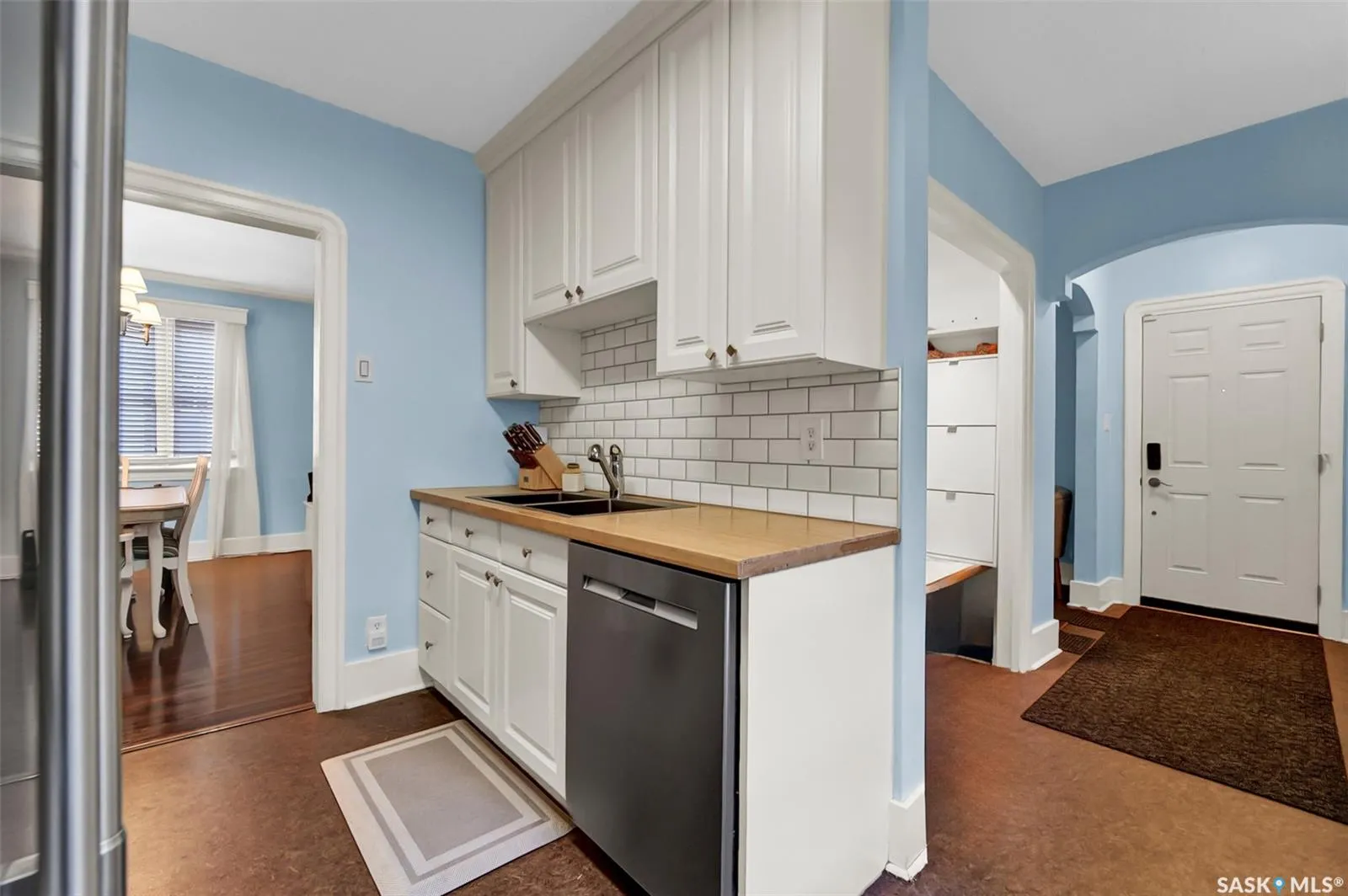 330 8th STREET