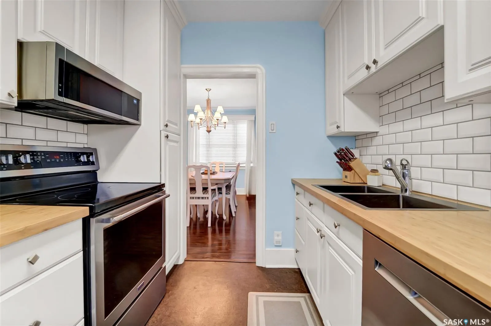 330 8th STREET