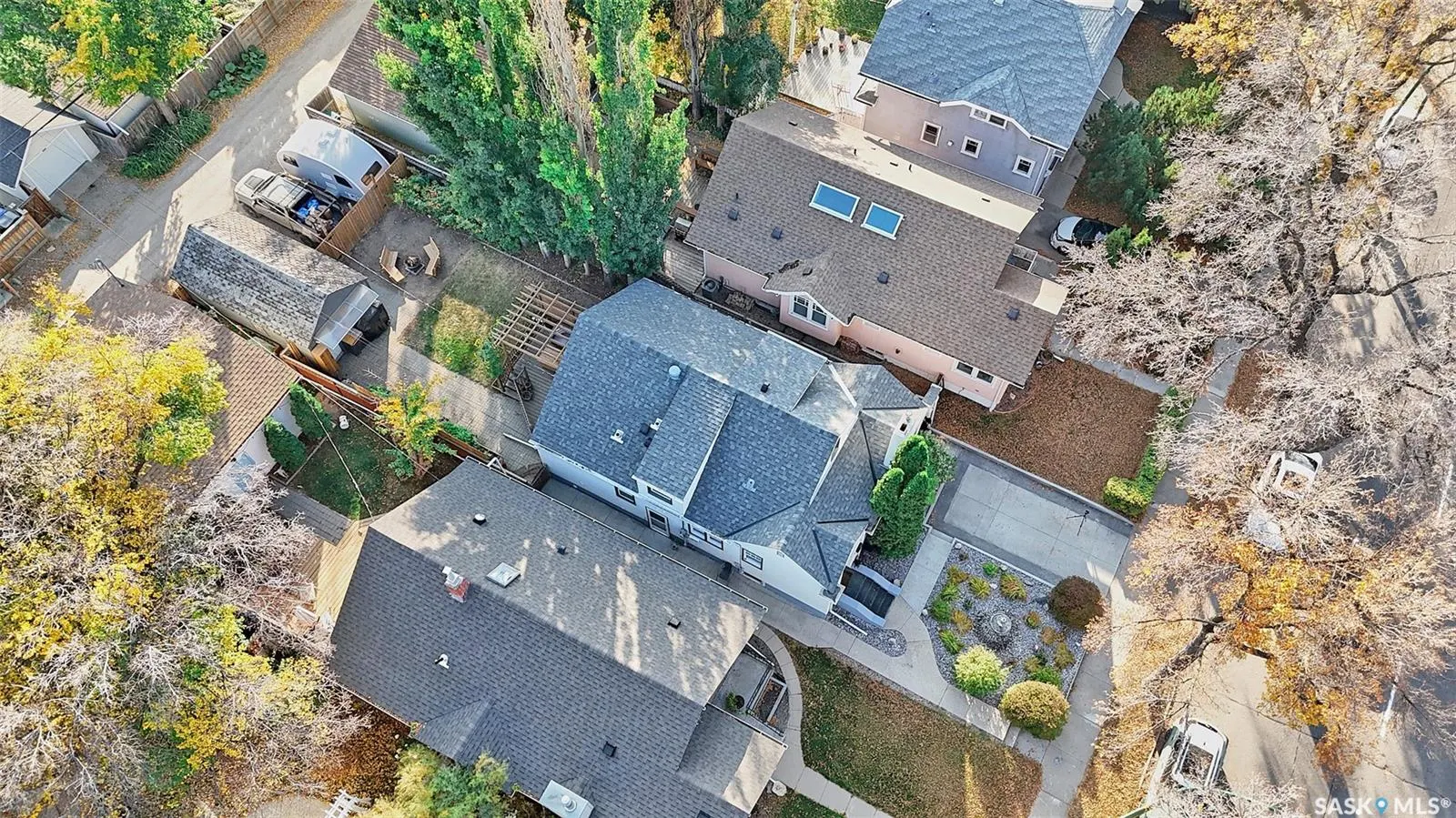 330 8th STREET