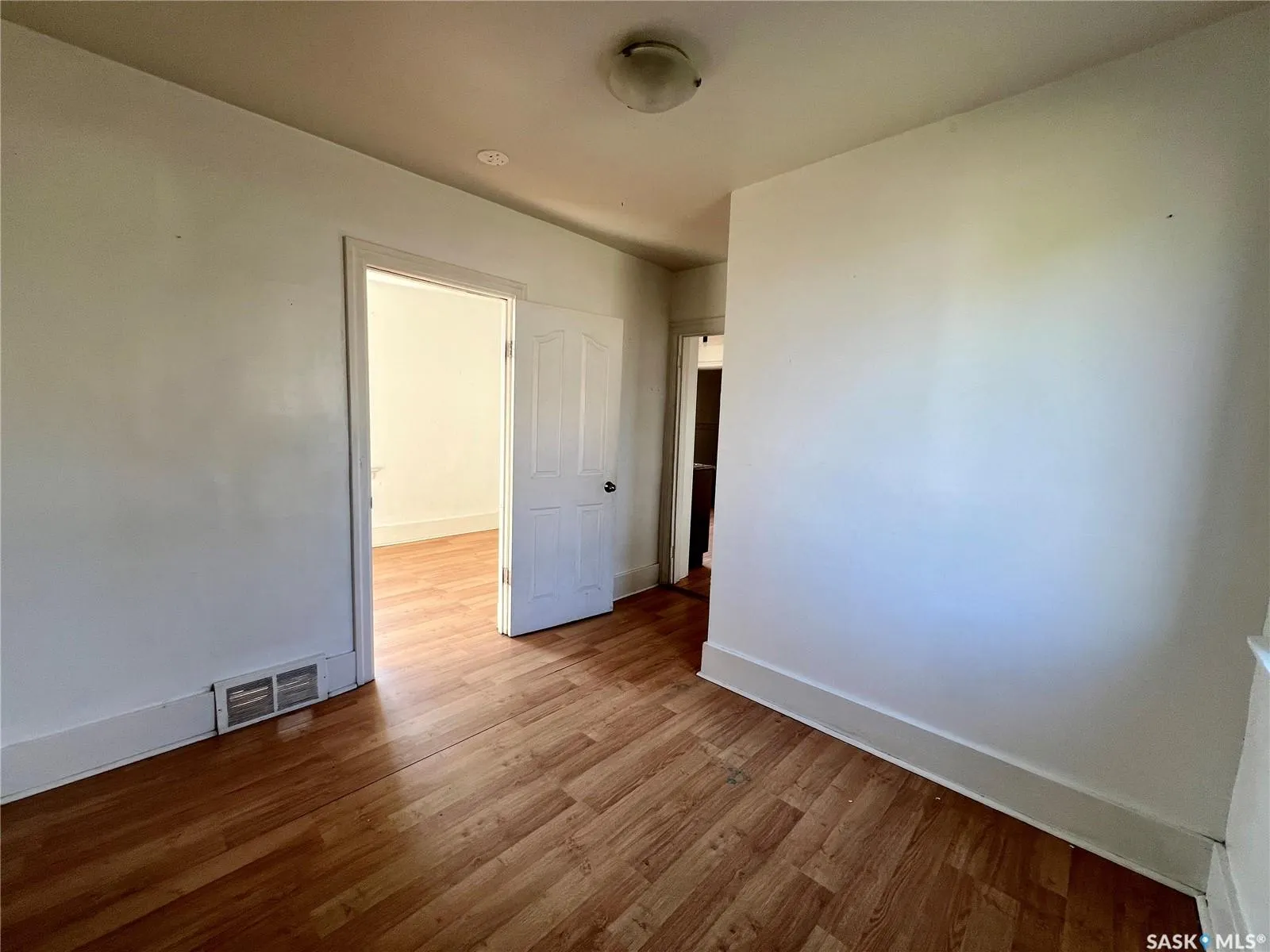 221 I AVENUE S