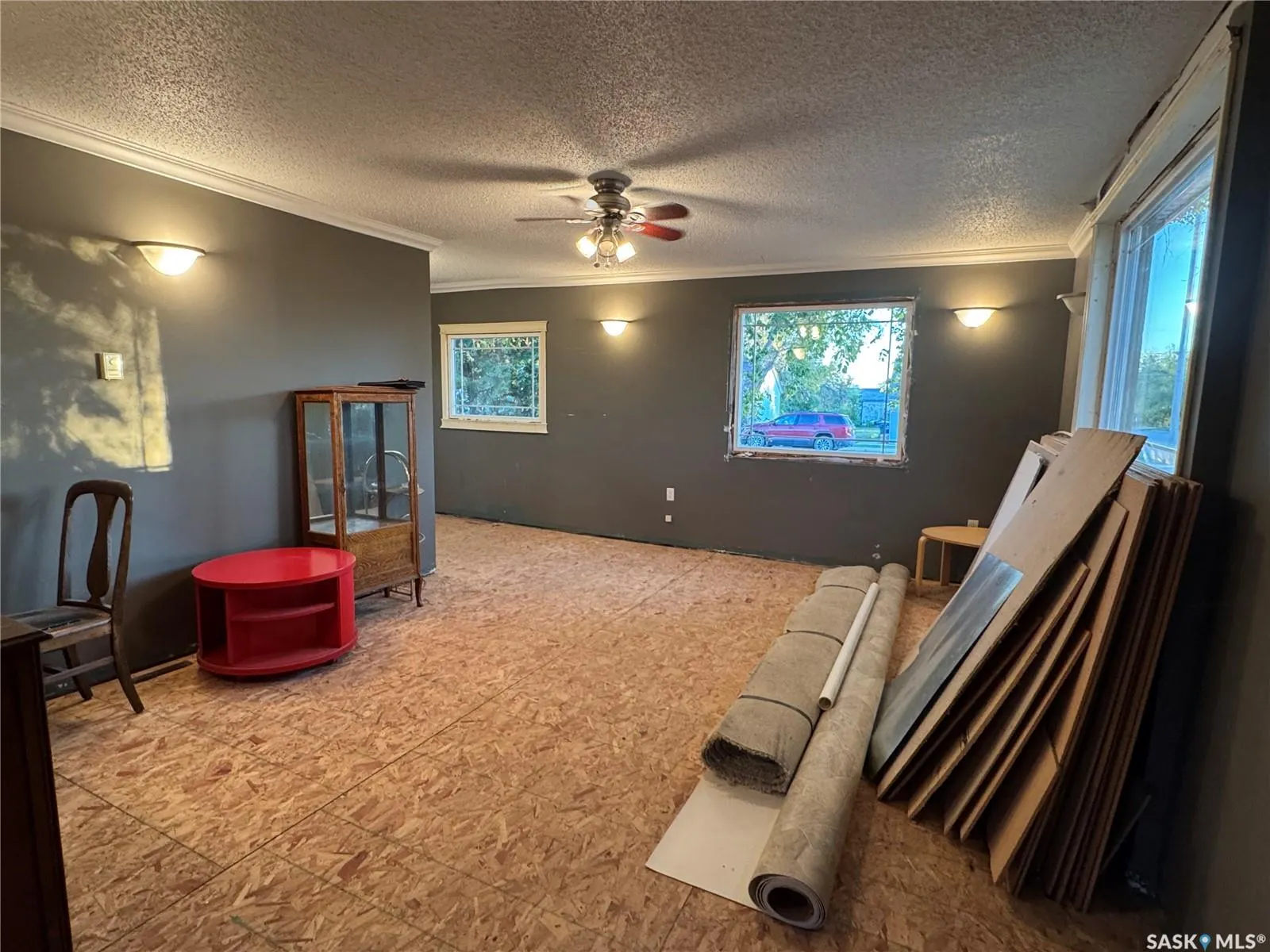319 3rd AVENUE W